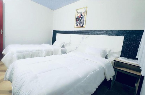 Presidente Franco House | Residencia Monday