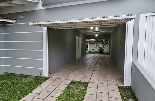 Barra da Lagoa House | Residencial Beira Mar , casa aconchegante e ampla a 20 metros da praia
