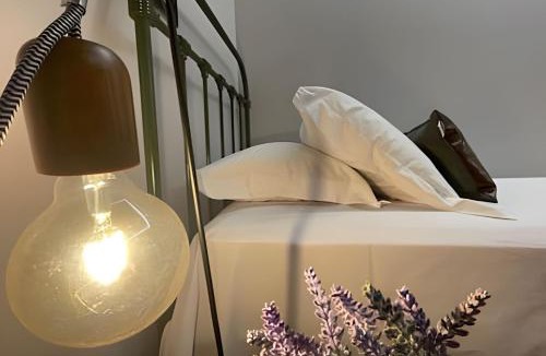 West Sector Apartment | Retro Elegance, Acoonchergo com Estilo