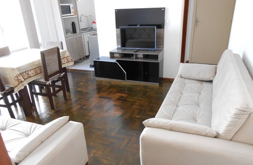 Centro Historico Apartment | Right in the center, near Santa Casa and UFRGS. With split, internet, elevator