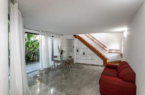 Cosme Velho House | Rio´s Mansion: Sugar Loaf, The Redeemer and Pool