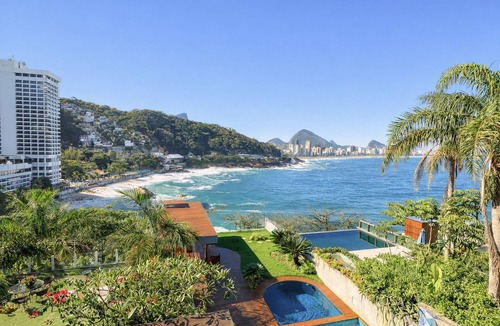 Vidigal Villa | Rio006 - Exceptional Oceanfront Residence in Leblon