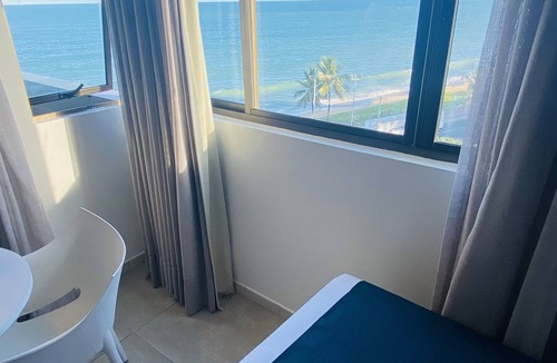 Cruz das Almas Hotel | Ritz Suítes Flat de Temporada beira mar