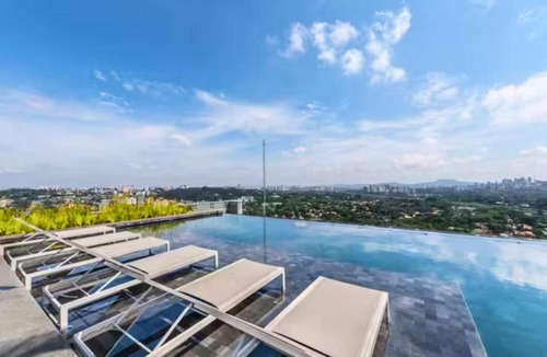 Butanta Apartment | River One Luxo 34º Andar - Vista Skyline , Piscina Infinita - Perto de Metrô, Pinheiros e Faria Lima