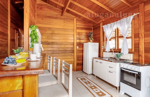 Caiacanga House | Riverside House - With Pool