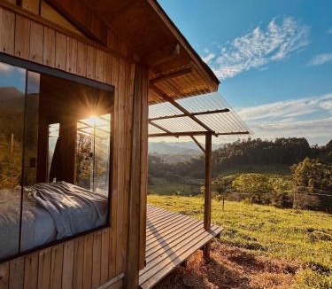 Passa Quatro Cabin | Romântica Cabana Serra do Vento Vista surreal