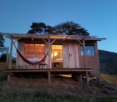 Passa Quatro Cabin | Romântica Cabana Serra do Vento Vista surreal