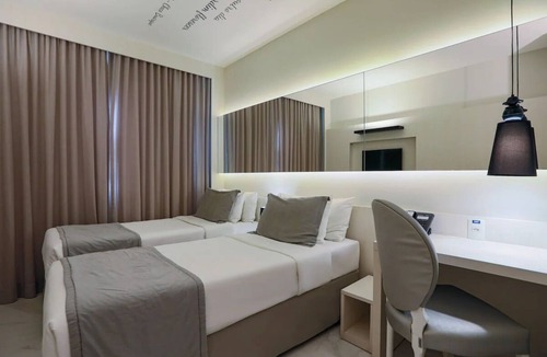 Copacabana Hotel | Room Perfect for Couples Travel in Rio de Janeiro - Near Dining & Wellness Spots