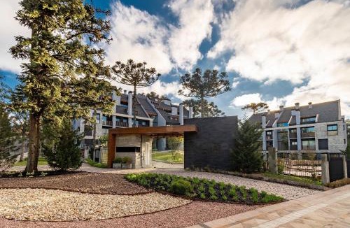 Bavaria House | Rosa Edifício Monte Lussari