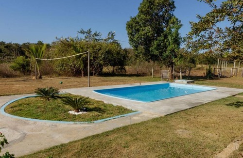 Curvelo Cottage | Rustic Farm with Pool Near Curvelo