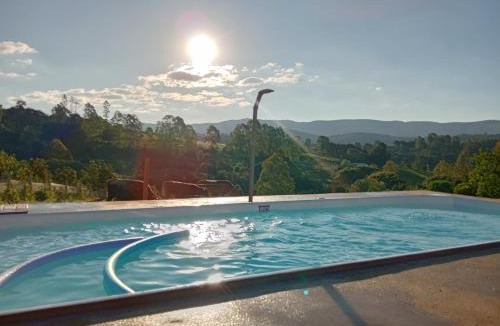 Jesuania House | Sítio Âmbar - Piscina, Wi-fi e lago de pesca !