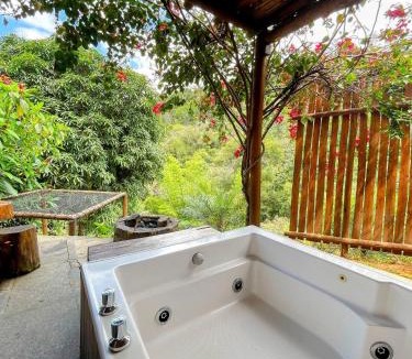 Domingos Martins House | Sítio Balango: Seu refúgio em Domingos Martins. Chalés somente para casais;