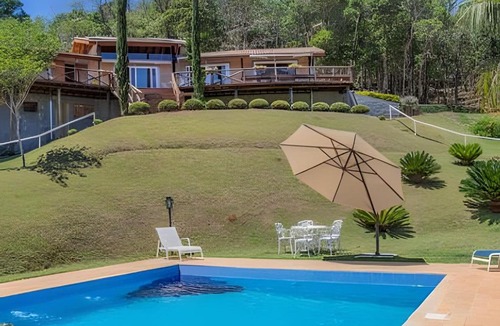 Santo Antonio do Pinhal Apartment | Sítio com Vista para a Serra, Piscina & Sauna