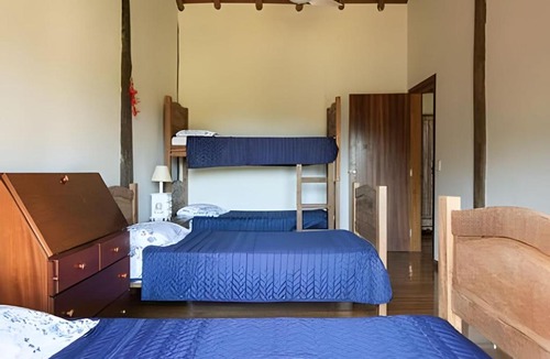 Santo Antonio do Pinhal Apartment | Sítio com Vista para a Serra, Piscina & Sauna