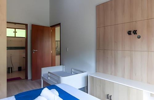 Mury House | Sítio Geraes 4 Qts Área Gourmet com sauna e piscina integrada RIO PRIVATIVO COM PEQUENA CACHOEIRA