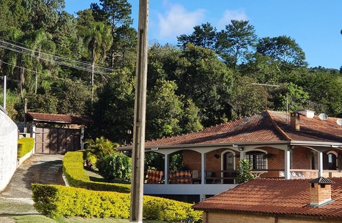 Ibiuna House | Sítio Luar de Ibiúna (Accommodates up to 19 people)