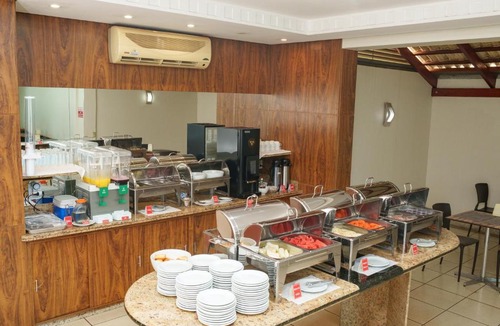 Santa Monica Hotel | Sara Palace Hotel