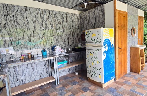 Savegre Apartment | Savegre River Cabina + Mediterranean Food