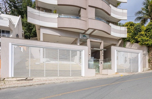Centro Apartment | Sea View Apartment w Barbecue in Bombinhas Lga0201
