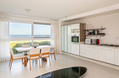 Lagoa Pequena Apartment | Sea View | Pool | WI-FI 500mb #CAMP12