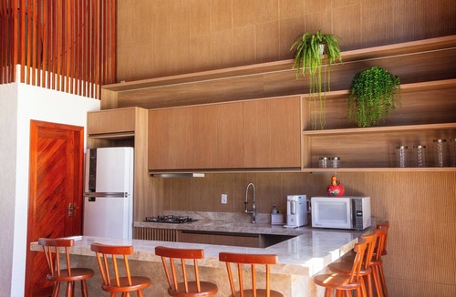 Caponga House | Seaside Retreat w4 Bedrooms and Pool