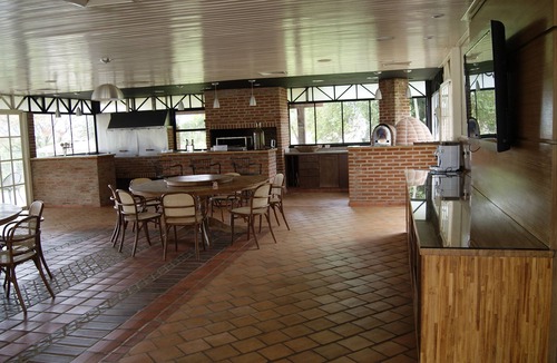 Cabreuva House | Sensational Site, Many Leisure Options !