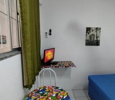 Centro de Vila Velha Apartment | Seu Apto Praia da Costa 6 Cama de Casal e Opcional Pequena Cama Solteiro Simples Barato Local Excelente Ar Cond TV Microondas Todo seu Centro