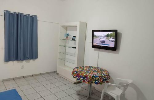Centro de Vila Velha Apartment | Seu Apto Praia da Costa 14 Simples Grande Econômico Ar Cond Cozinha Mobiliado 1 Quarto com 5 camas 1 Sala com cama Centro Local Excelente 521 e 526
