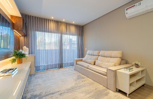 Carniel Apartment | Seu Lar na Serra com Lareira e Piscina aquecida 4min Centro