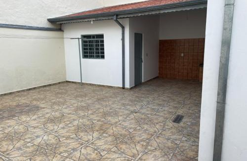 Indaiatuba House | Seu refúgio com três quartos e garagem gigante