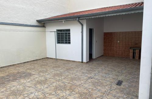 Indaiatuba House | Seu refúgio com três quartos e garagem gigante