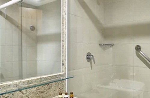 Praia do Canto Hotel | Sheraton Vitoria Hotel