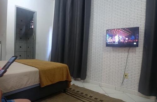 Ataide Apartment | Simple studio 10 min to the beach, bus station and train station