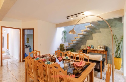 Paruru House | Sitio em Ibiuna com piscina próximo rota do vinho