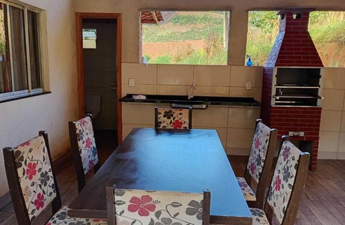 Marechal Floriano House | Sitio encantador e tranquilo com churrasq e Wi-fi