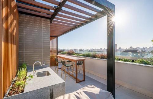 Rio Branco House | Skyline Parque Moinhos by LikeHome