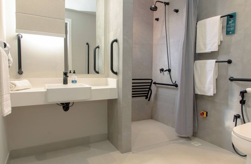 Matriz Hotel | SLAVIERO Curitiba Shopping