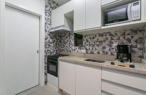 Lagoa da Conceicao Apartment | Smart TV | 300m from Lagoa | 600mb Wi-Fi #LA13M