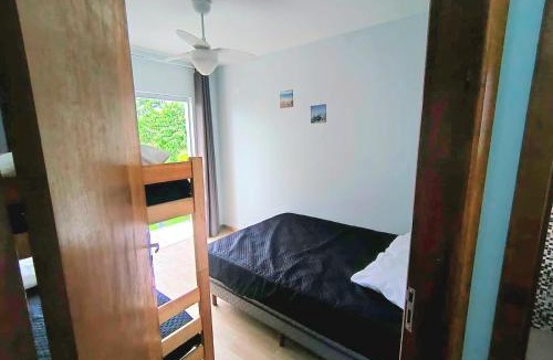 Guaratuba House | Sobrado 02 com Terraço Panorâmico e Churrasqueira - 4 min a pe ate a Praia - Condomínio Sobre as Ondas