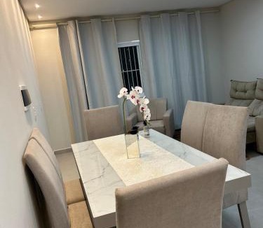 Gloria Apartment | Sobrado Aconchegante com suíte e banheira