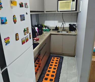 Esmeralda Apartment | Sobrado amplo bem localizado em cascavel 1 suíte mais dois quartos ate 5 pessoas