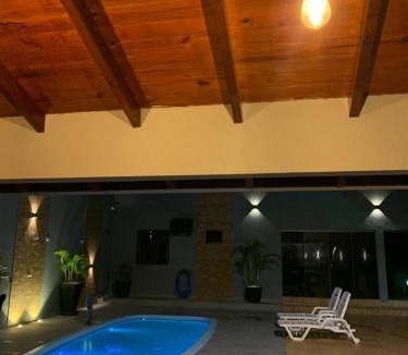14 de Novembro House | Sobrado com 6 suítes para temporada e show rural