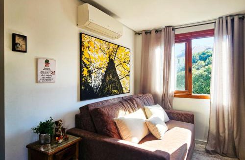 Gramado City Centre Apartment | Solar da Encosta 305 - Espaço e conforto no Centro