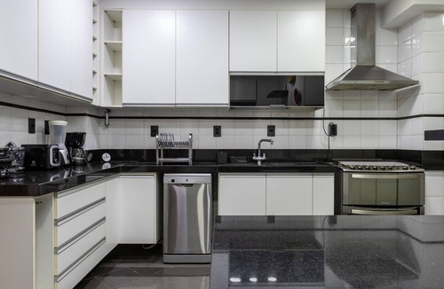 Zona Sul Apartment | Sophisticated ideal for families in Botafogo | PB202B