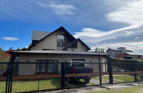 Dina Huapi House | Southern airs. Minutes from Bariloche. Duplex on the ground floor with barbecue and parking