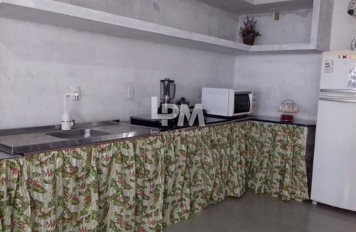 Castelo Branco House | Spacious 03 Bedroom House Barbecue Garage Space