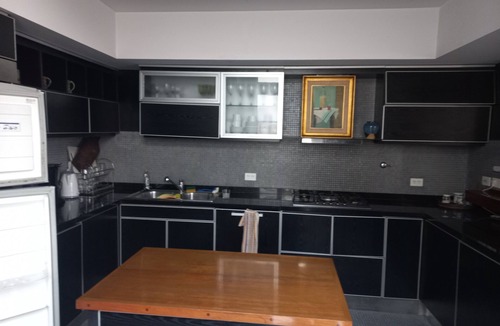 Barracas House | Spacious 5-bedroom house with AC and WiFi in gorgeous San Telmo, Buenos Aires.