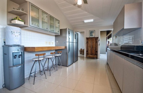 Village da Ferradura Villa | Spacious 6 bedroom mansion with pool - Buz006