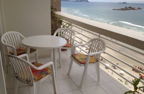 Barra Funda Apartment | Spacious and bright apartment. It accommodates families. In front of the beach