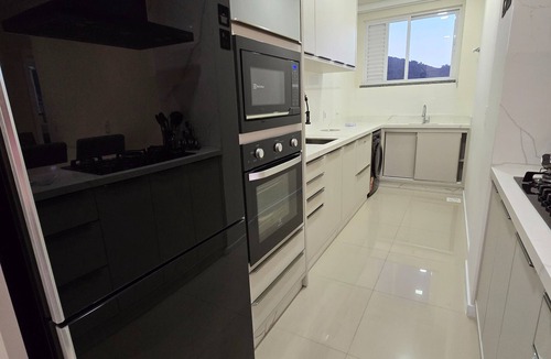 Centro Apartment | Spacious Apartment with Pool in the Center of Bombinhas